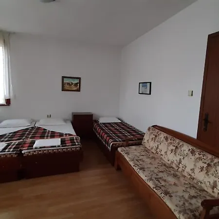 בית הארחה Family House Fei Hoa *